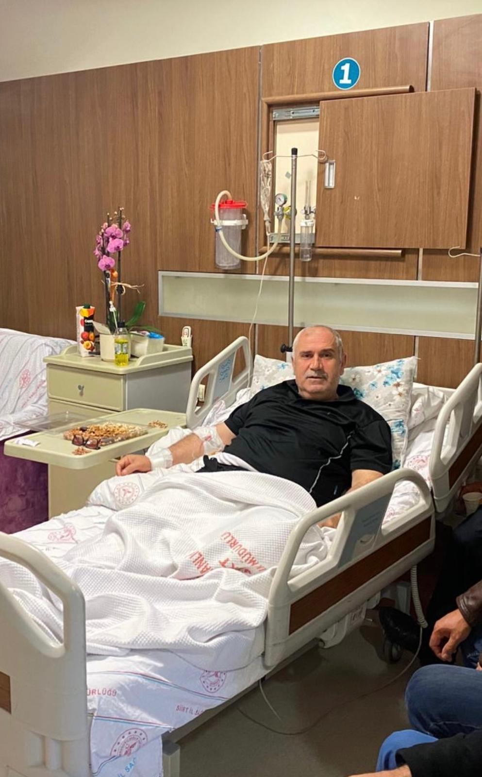 17 Ekim 2025 Perşembe günü geçirdiği kalp krizi sonrası başarılı bir anjiyo operasyonuyla sağlığına kavuşan AK Parti Siirt İl Başkan Yardımcısı İlhan Kızılay, tedavisinin ardından bir teşekkür mesajı yayımladı.