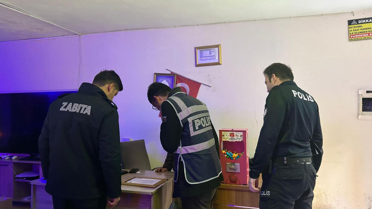 SİİRT BELEDİYESİ : “KENT DÜZENİ İÇİN DENETİMLER ARALIKSIZ SÜRÜYOR”!