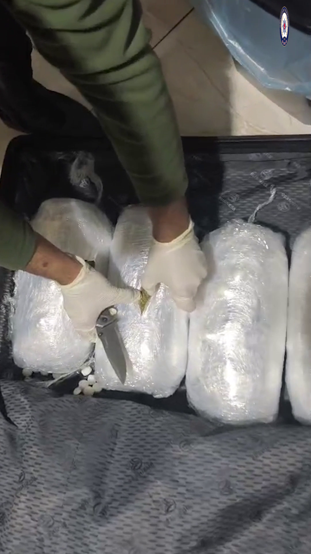 POLİSTEN GENÇLERİ ZEHİRLEYENLERE BİR DARBE DAHA