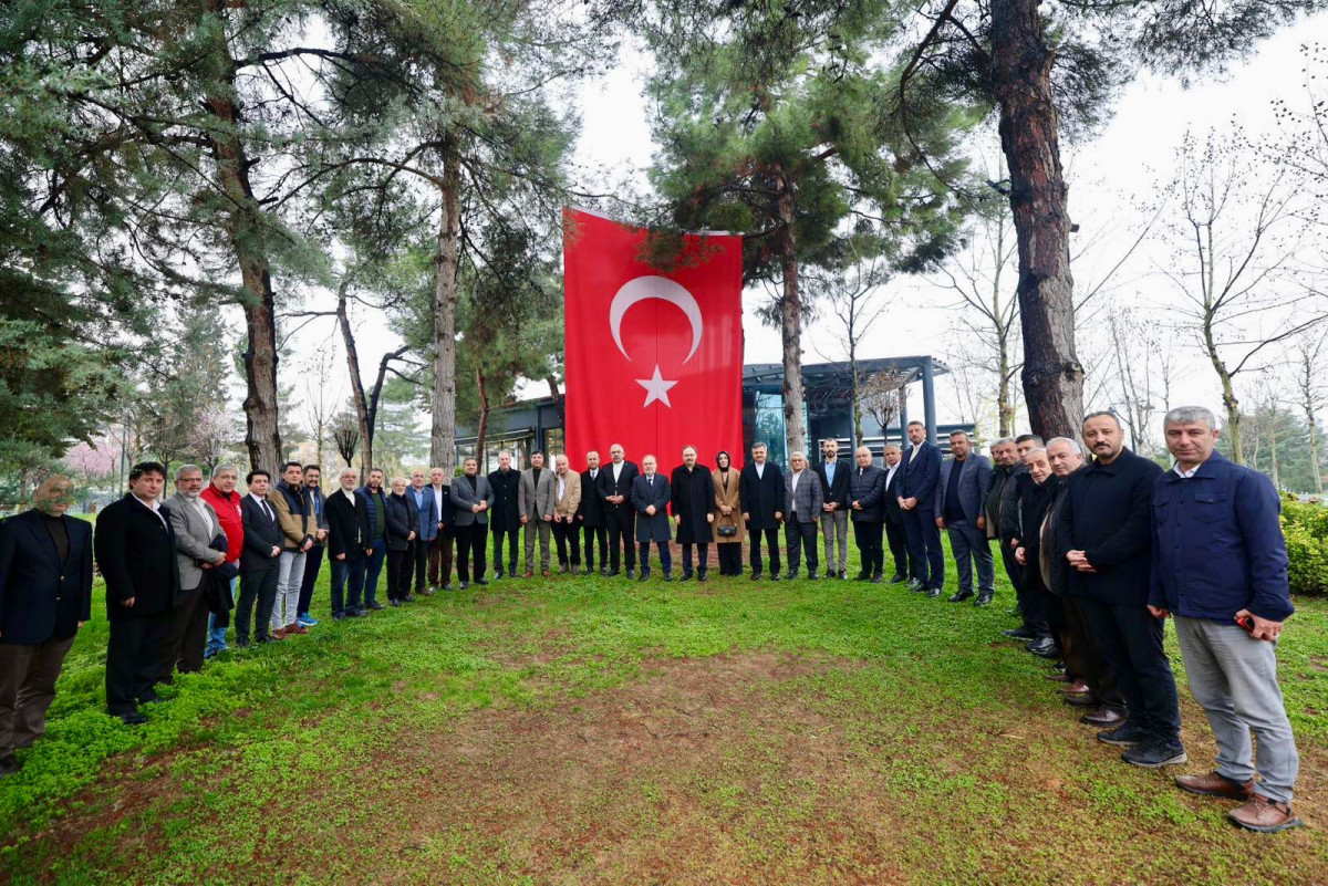 Vali Dr. Kemal Kızılkaya 15 Temmuz Derneği tarafından düzenlenen “Sivil Toplum Kuruluşları Buluşması” programında, ilde faaliyet gösteren sivil toplum kuruluşlarının temsilcileriyle bir araya geldi.