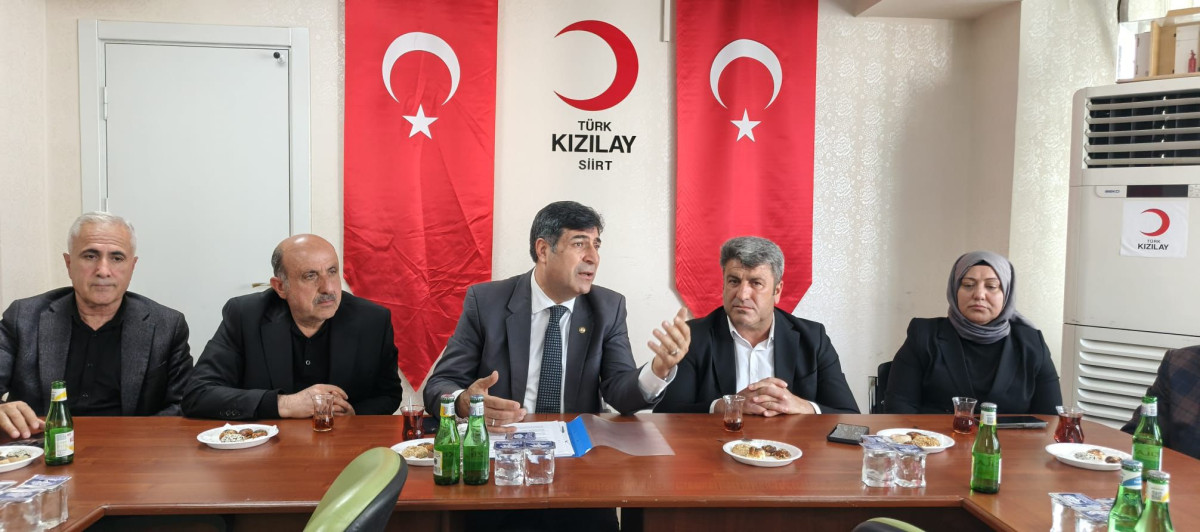 SİİRT KIZILAY MERKEZ MAHALLE MUHTARLARIYLA TOPLANTI YAPTI