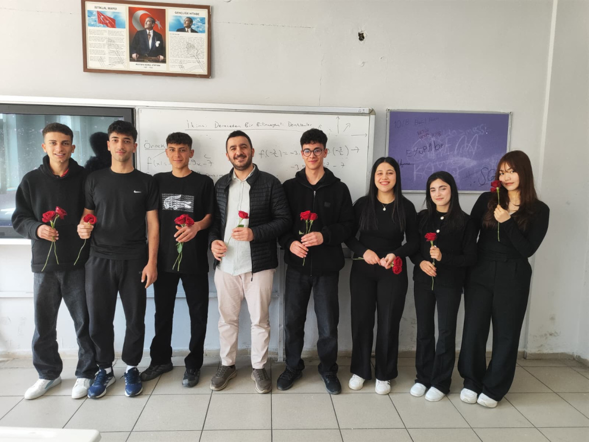 SİİRT ​GAZİ ANADOLU LİSESİ’NDE ANLAMLI DURUŞ: 