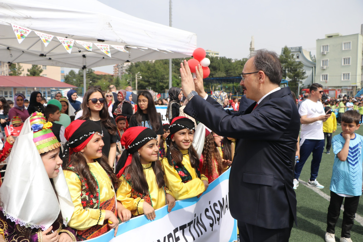 SİİRT’TE 23 NİSAN ULUSAL EGEMENLİK VE ÇOCUK BAYRAMI COŞKUYLA KUTLANACAK…!