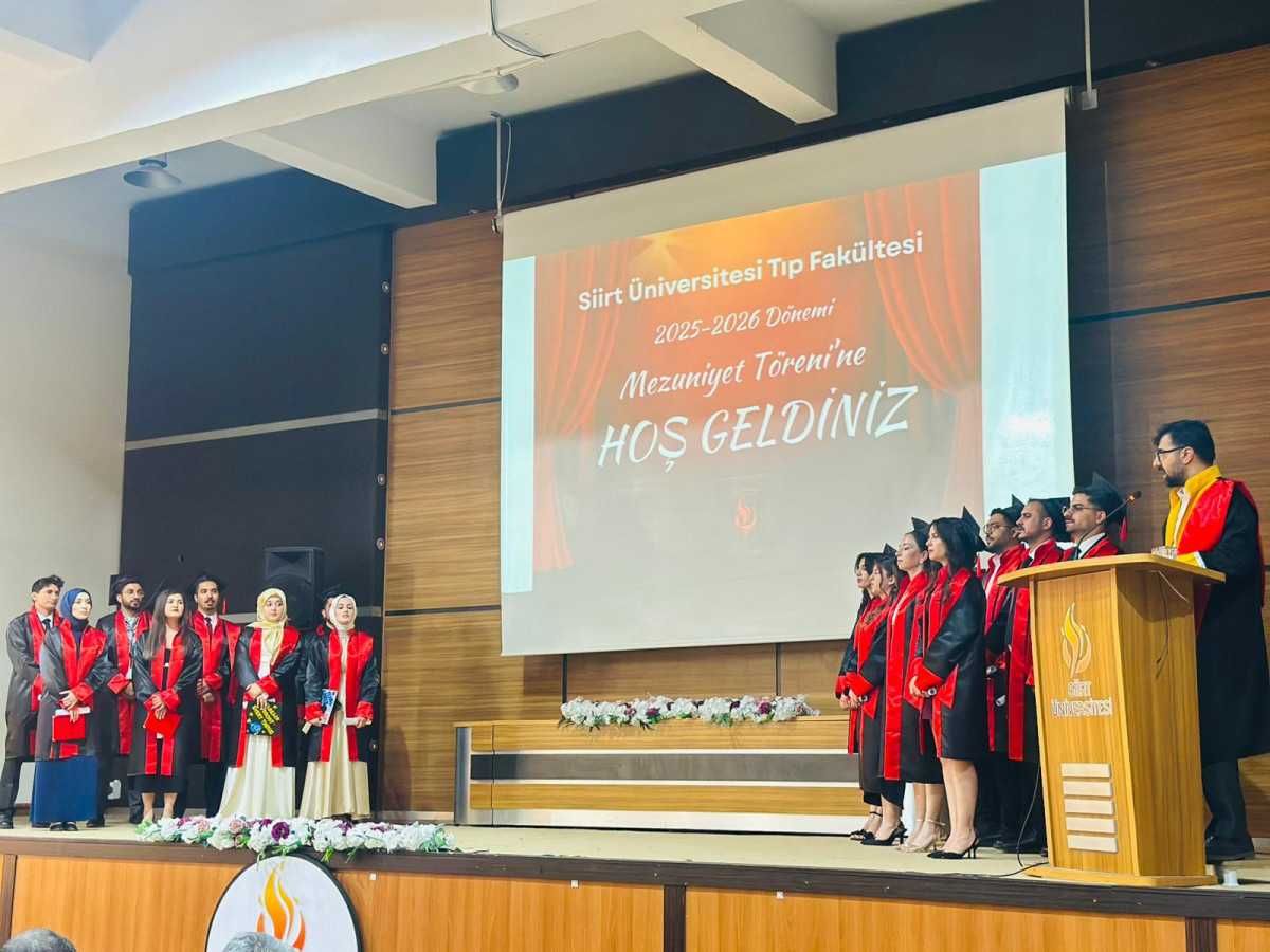 SİİRT ÜNİVERSİTESİ TIP FAKÜLTESİ İKİNCİ DÖNEM MEZUNLARINI UĞURLADI
