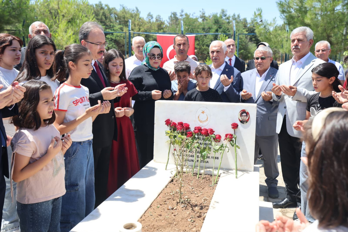 SİİRT'TE 15 TEMMUZ'UN 10. YILINDA ŞEHİTLER MİNNET VE DUALARLA YÂD EDİLDİ