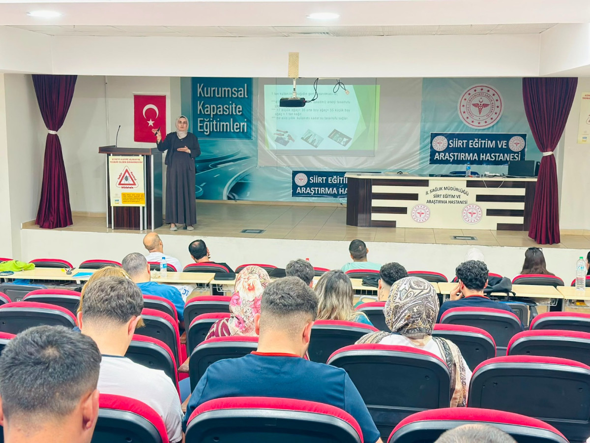 Siirt Eğitim ve Araştırma Hastanesinde Atık Yönetimi Eğitimi Gerçekleştirildi