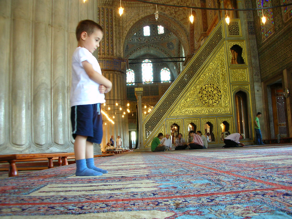 Günün Hasbihal Sohbeti ; Bizi Namazla Ferahlandır
