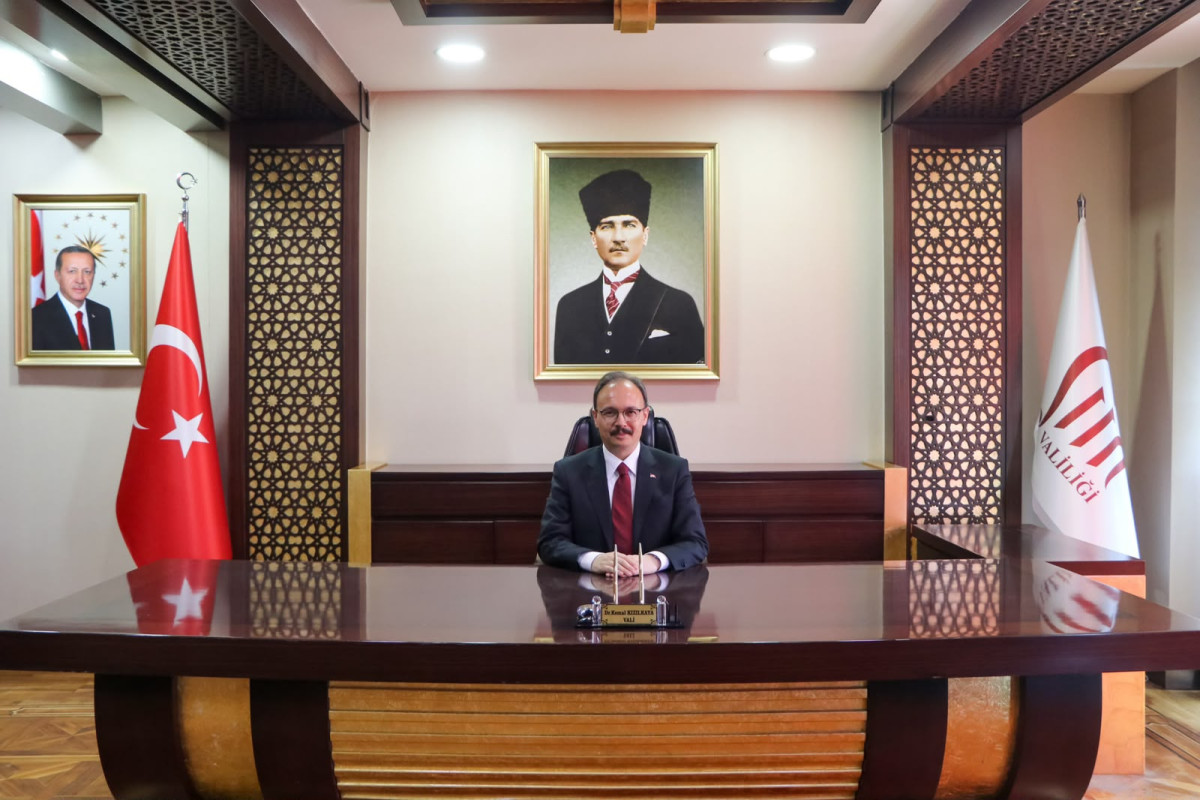 VALİ VE BELEDİYE BAŞKAN V. DR. KEMAL KIZILKAYA’NIN “GAZİLER GÜNÜ” KUTLAMA MESAJI