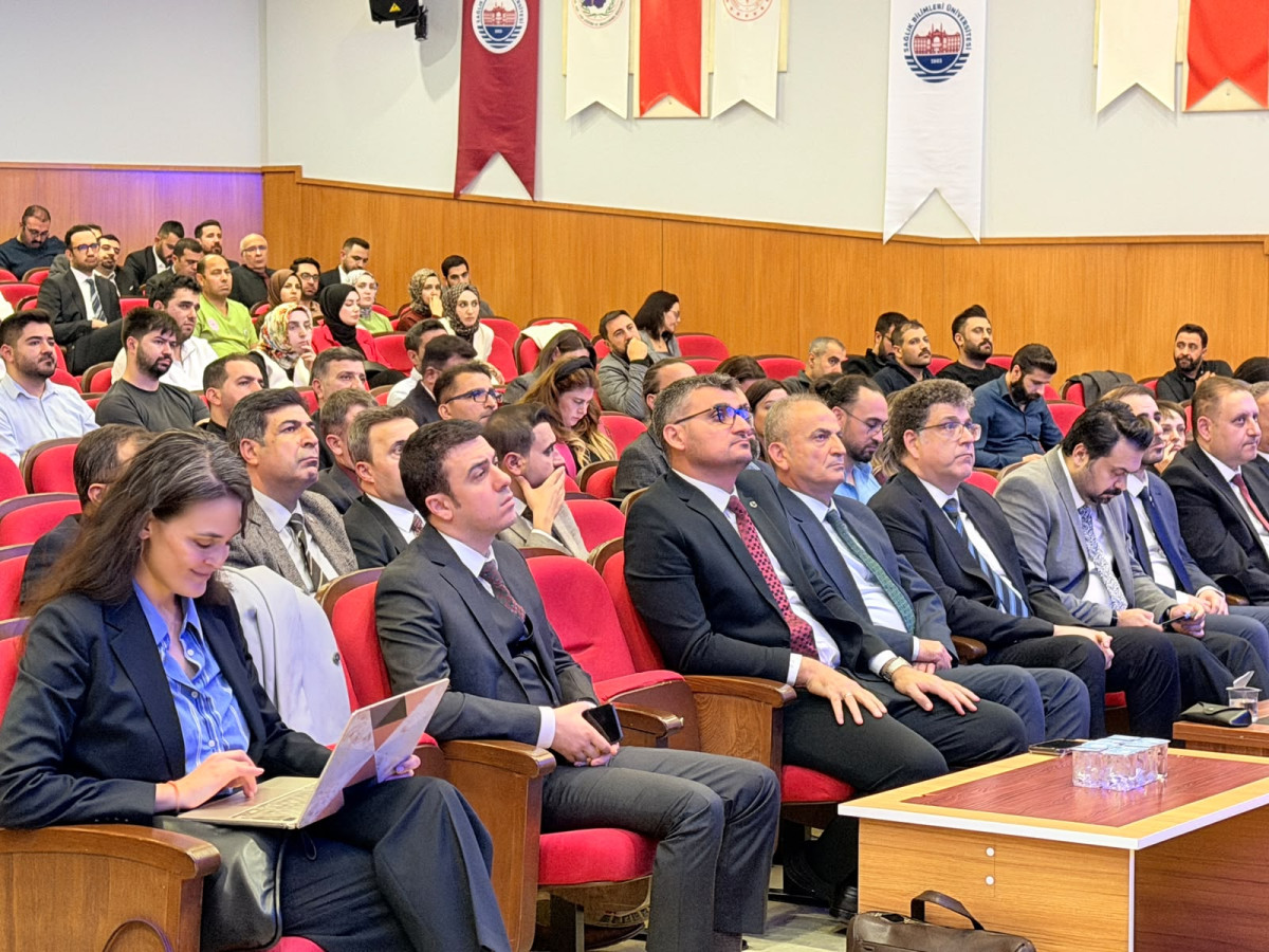 Siirt İl Sağlık Müdürlüğü Heyeti, Van’da Düzenlenen REDES Toplantısına Katıldı