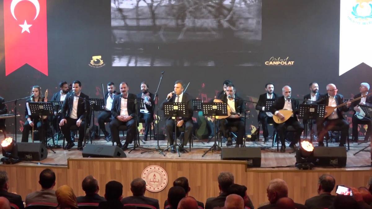  ŞANLI URFA'DA ÜÇ KUŞAK AYNI ORKESTRADA KONSER VERDİ