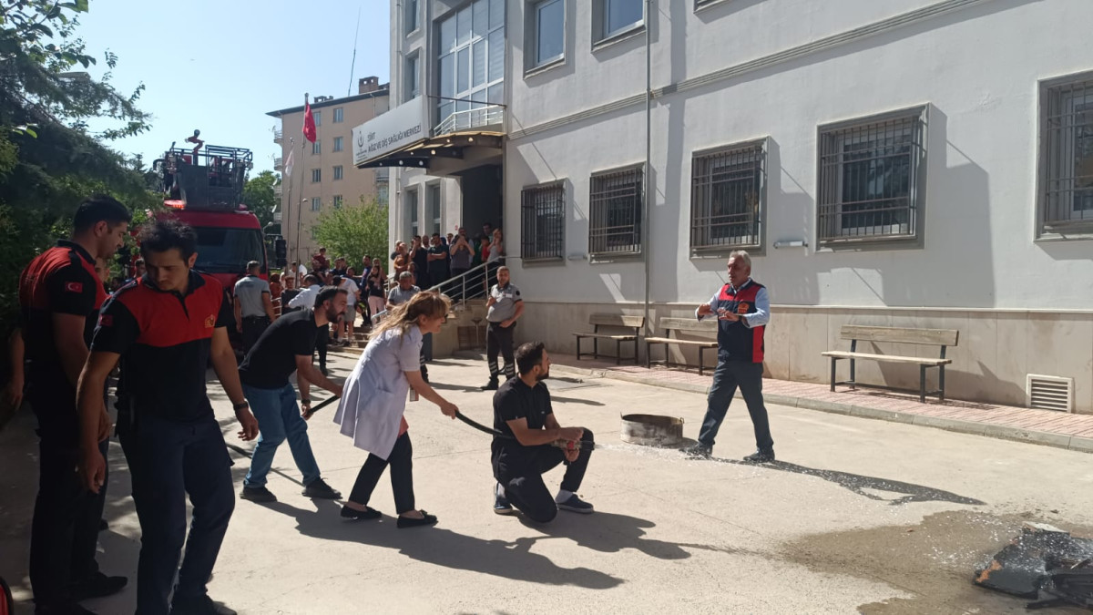  Diş Hastanesi Personeline Yangın Tatbikatı