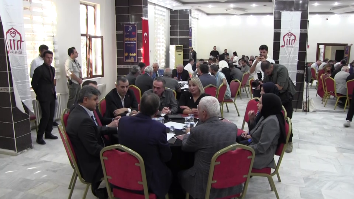 Siirt’te “Ekonomik Dönüşüm ve Kalkınma Çalıştayı” Düzenlendi 