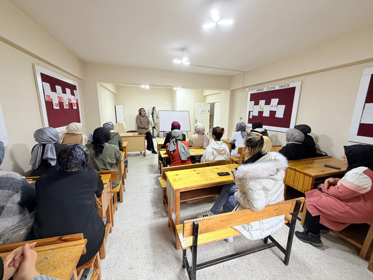 Kurtalan Yeni Mahalle İlkokulu’nda Anneler “Sağlıklı Çocuk, Sağlıklı Gelecek” etkinliğinde bilgilendirildi 