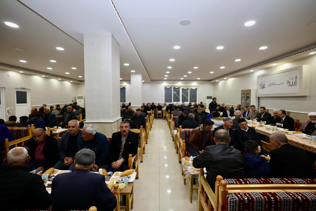 VALİ KIZILKAYA, KAYABAĞLAR BELDESİNDE VATANDAŞLARLA İFTAR SOFRASINDA BİR ARAYA GELDİ!