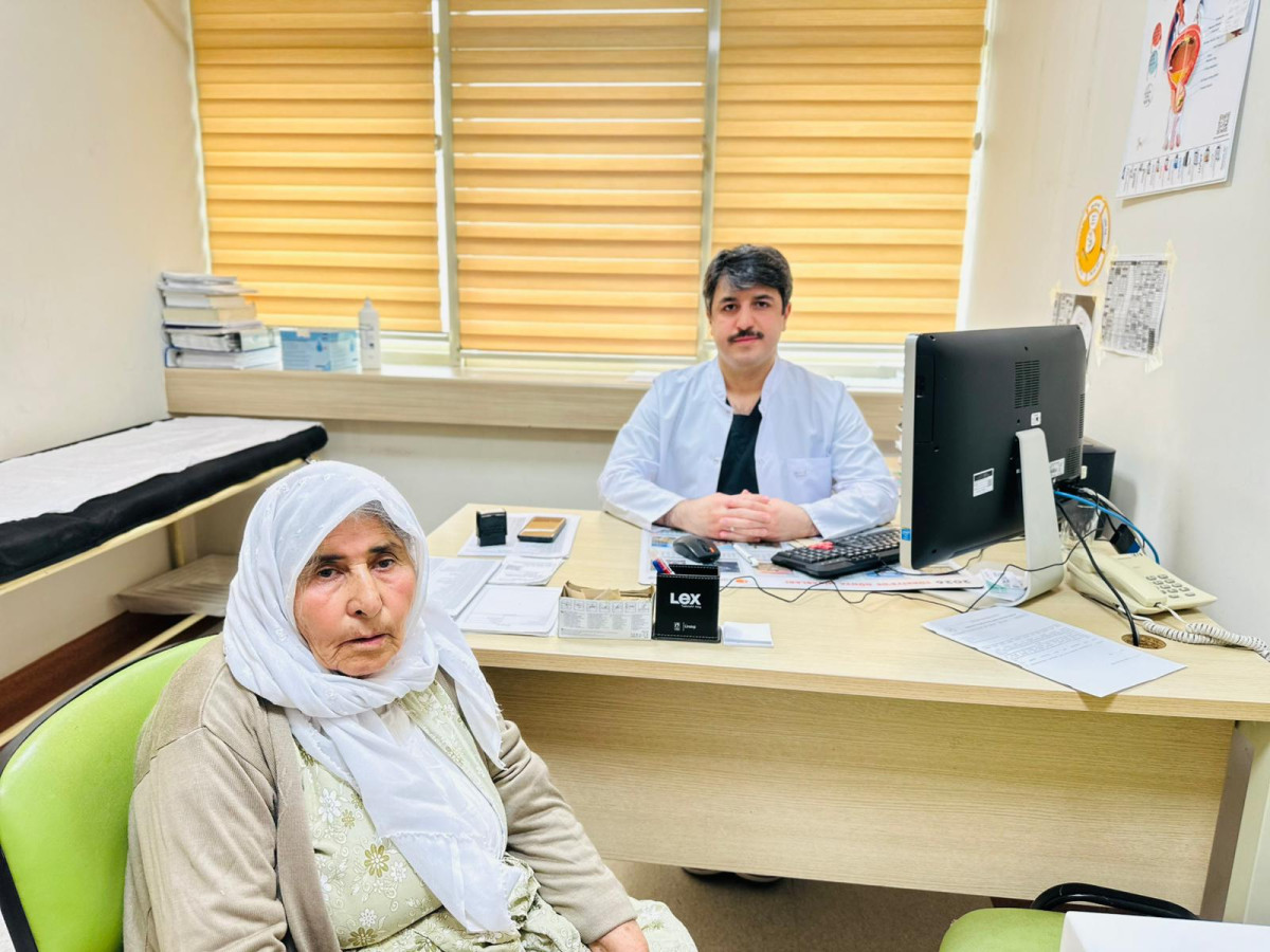 SİİRT EĞİTİM VE ARAŞTIRMA HASTANESİ'NDE İLERİ CERRAHİ TEKNİKLE BÖBREK TÜMÖRÜ BAŞARIYLA ÇIKARILDI