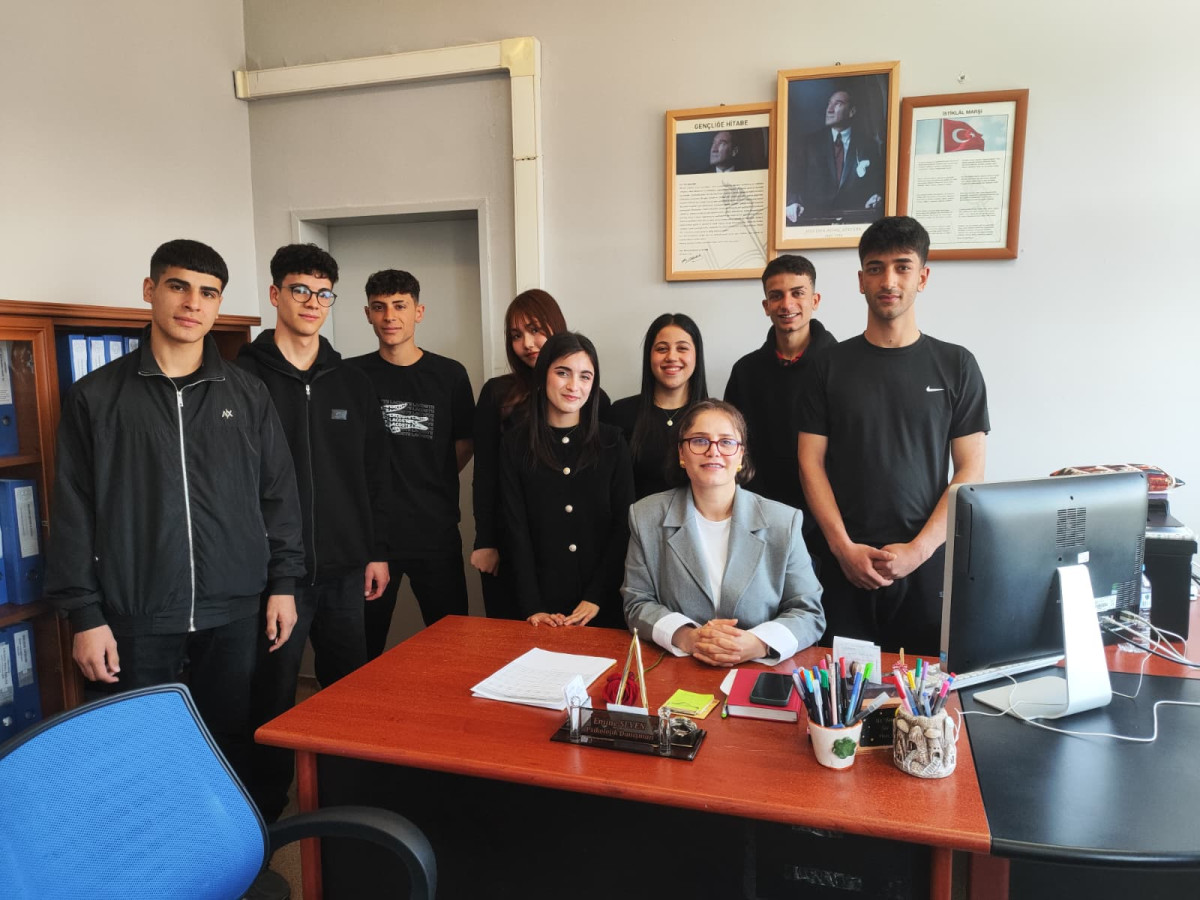 SİİRT ​GAZİ ANADOLU LİSESİ’NDE ANLAMLI DURUŞ: 