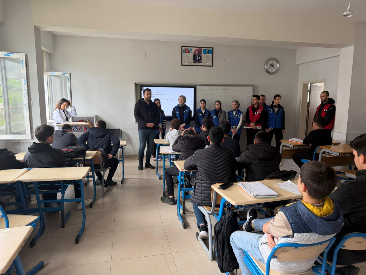 KURTALAN’DA ÖĞRETMENLERE ANLAMLI ZİYARET