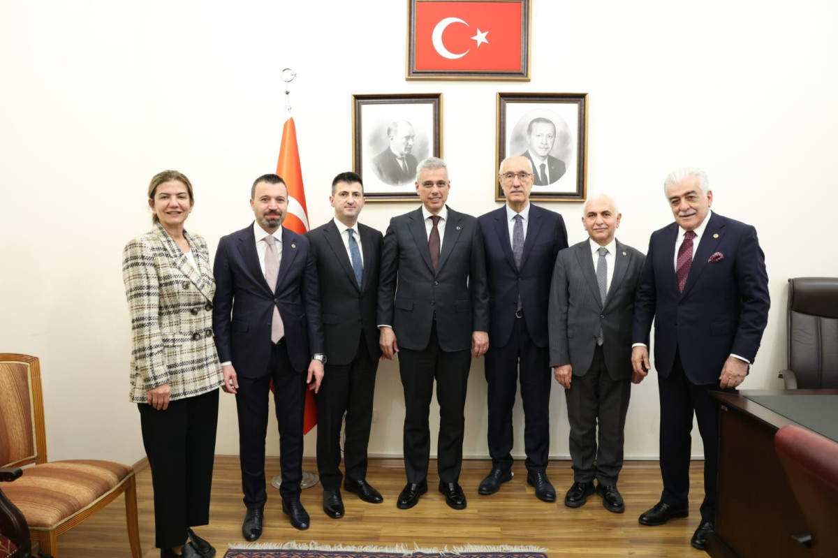 Milletvekili Gül’den Sağlık Bakanı Memişoğlu’na Ziyaret: Siirt’in Sağlık Yatırımları Masaya Yatırıldı