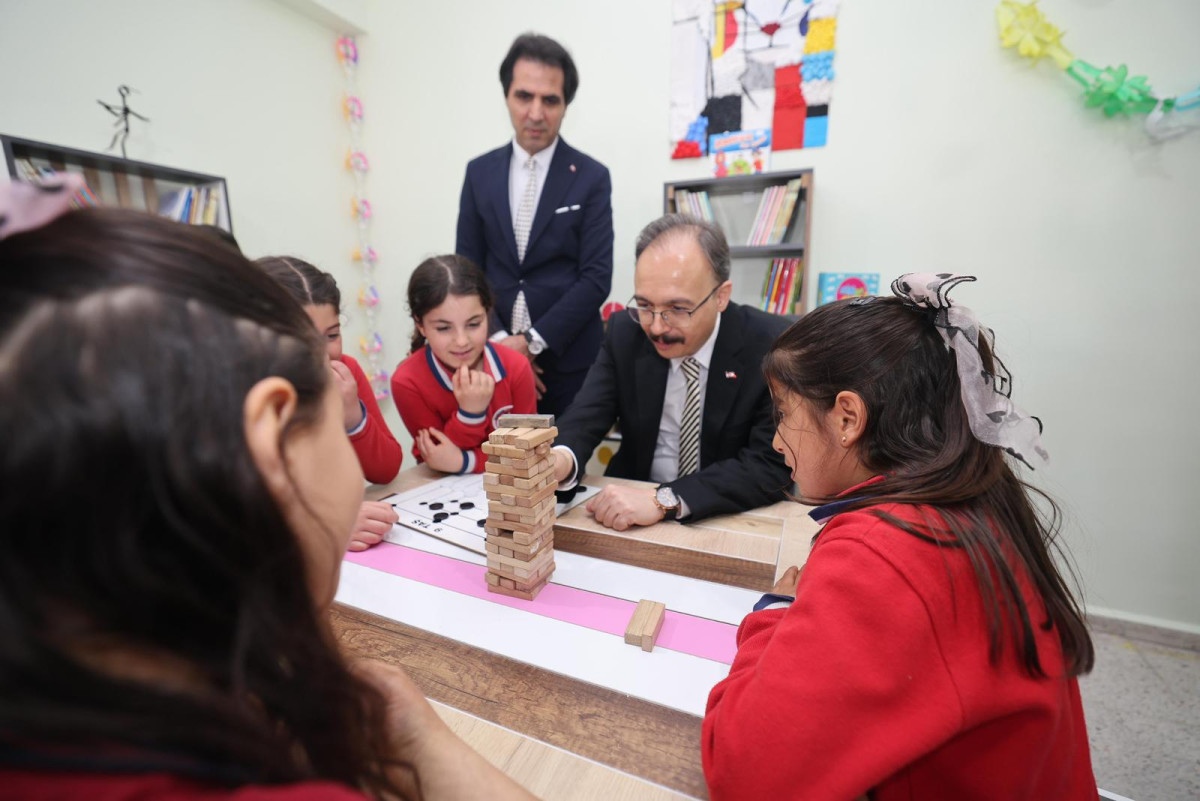 SIFIR ATIK KÜTÜPHANELERİ SİİRT’TE HİZMETE AÇILDI