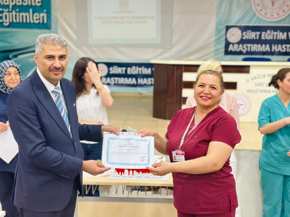 Siirt Eğitim ve Araştırma Hastanesi’nde 12 Mayıs Hemşireler Günü dolayısıyla  bir program düzenlendi.