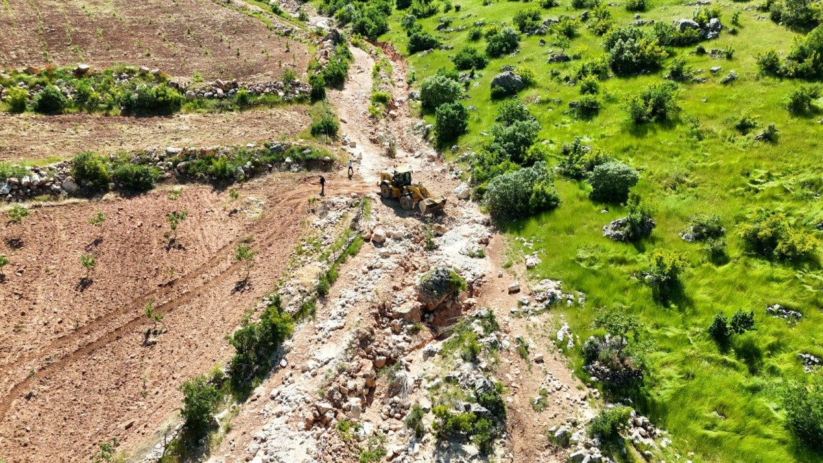 SİİRT'TE TARIMSAL ÜRETİM YOLLARI YENİLENİYOR