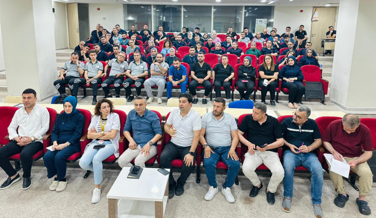 Siirt Eğitim ve Araştırma Hastanesi’nde Çalışan Memnuniyeti Anketi Değerlendirme ve Geri Bildirim Toplantısı Gerçekleştirildi