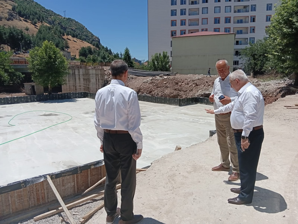 Baykan Merkez Camii’nde Çalışmalar Devam Ediyor