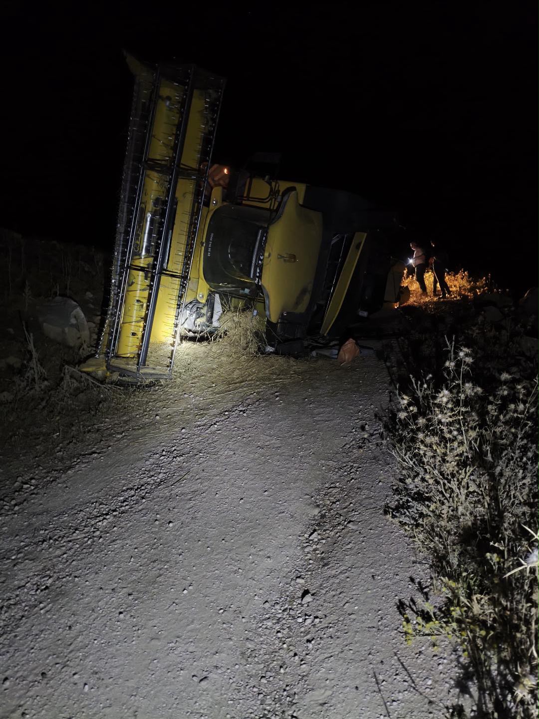 Siirt’te Biçerdöver Devrildi: Sürücü Yaralandı