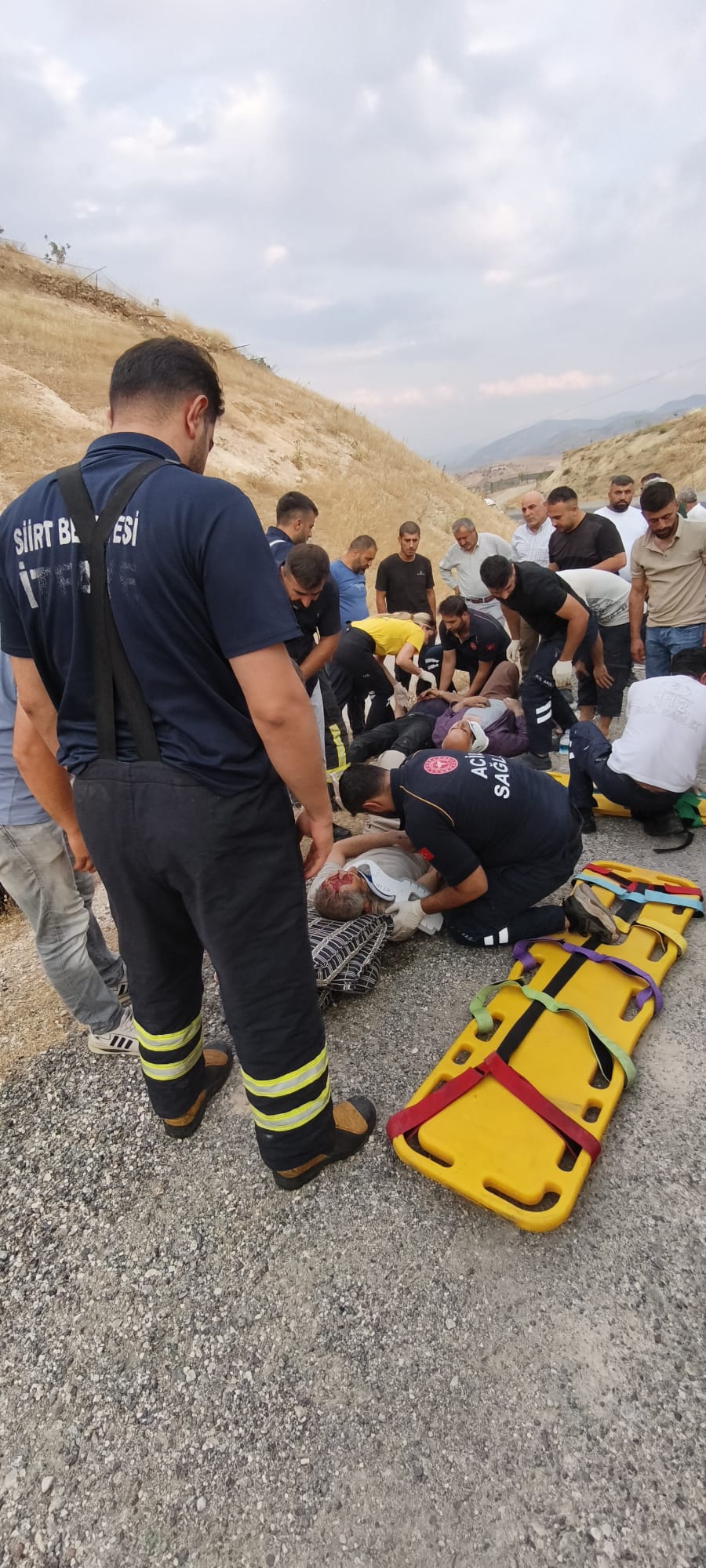 Siirt-Eruh Yolunda meydana gelen Kazada Otomobil Ters Döndü, 3 Yaralıdan 1'inin Durumu Ağır