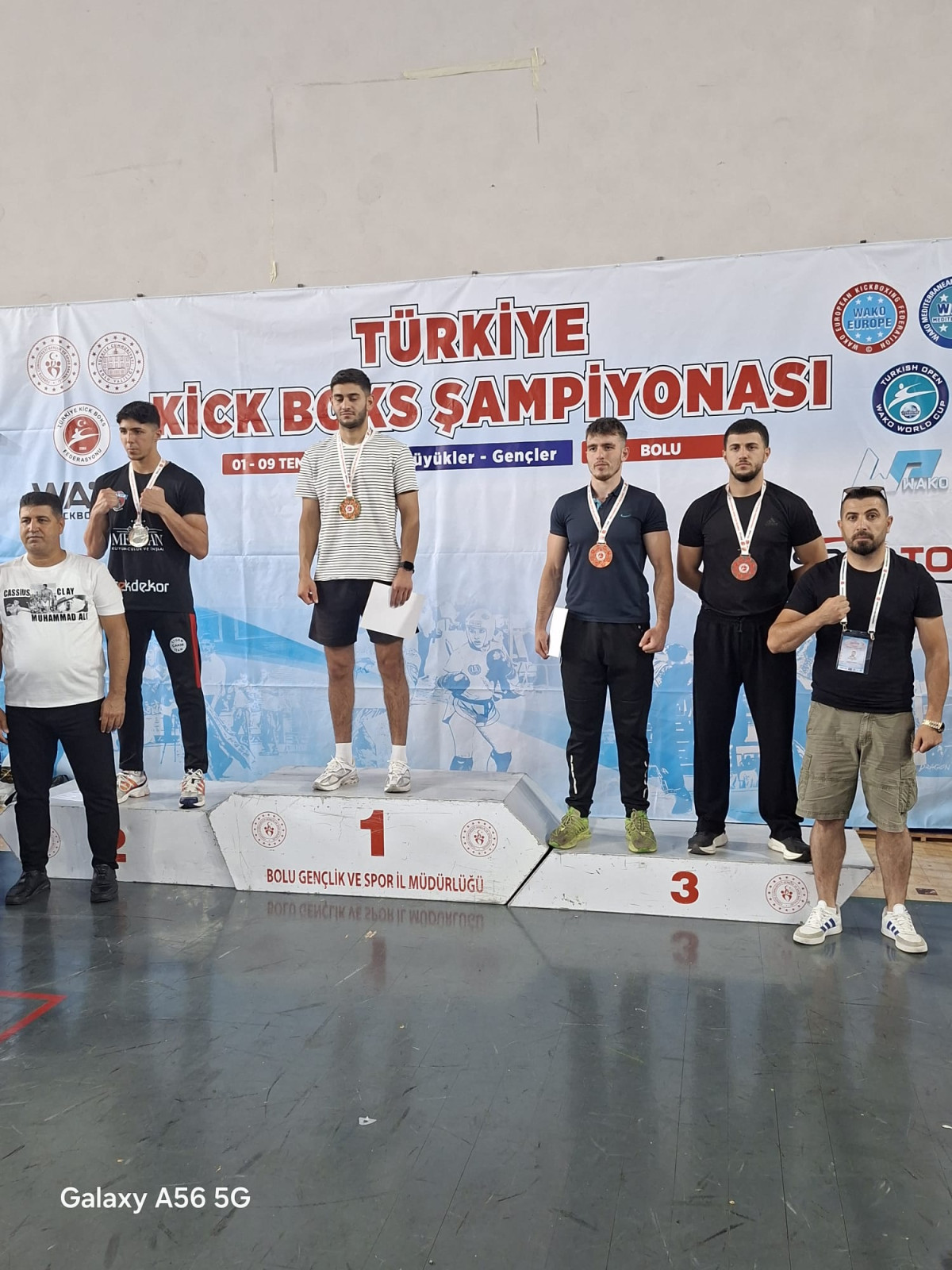 Türkiye Kick Boks Şampiyonası'nda ilimiz sporcuları madalyalarla ile döndüler
