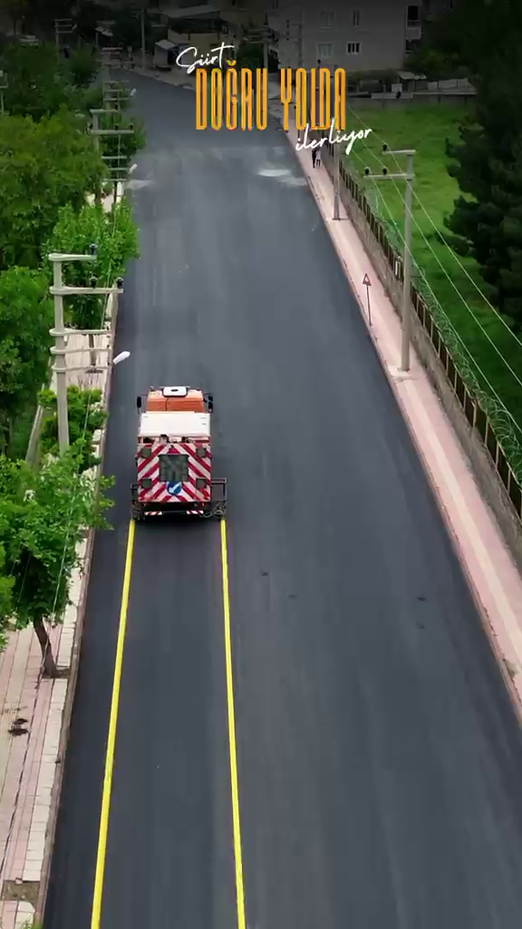 SİİRT'TE 41 NOKTADA 26 KİLOMETRELİK YOL YENİLEME TAMAMLANDI. 51 BİN TON BSK ASFALT KULLANILDI. 