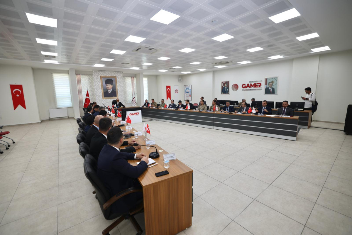 SİİRT’TE  İL GÜVENLİK VE ASAYİŞ KOORDİNASYON TOPLANTISI GERÇEKLEŞTİRİLDİ