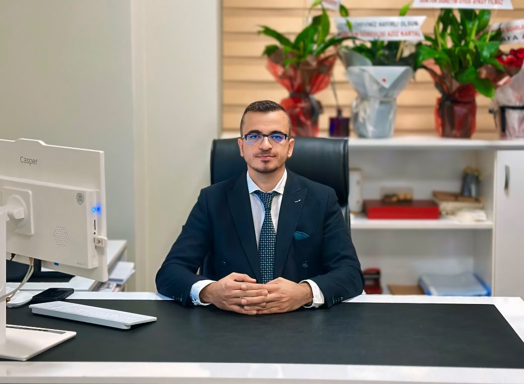 Siirt Eğitim ve Araştırma Hastanesi’nde Başhekim Yardımcılığı görevine Adli Tıp Uzmanı Orhan Büdün getirildi.