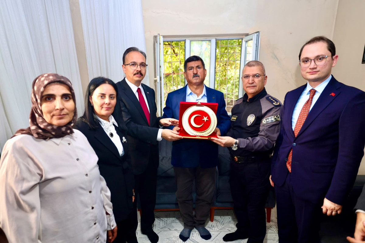 SİİRT VALİSİ KIZILKAYA’DAN ŞEHİT AİLELERİNE ZİYARET.