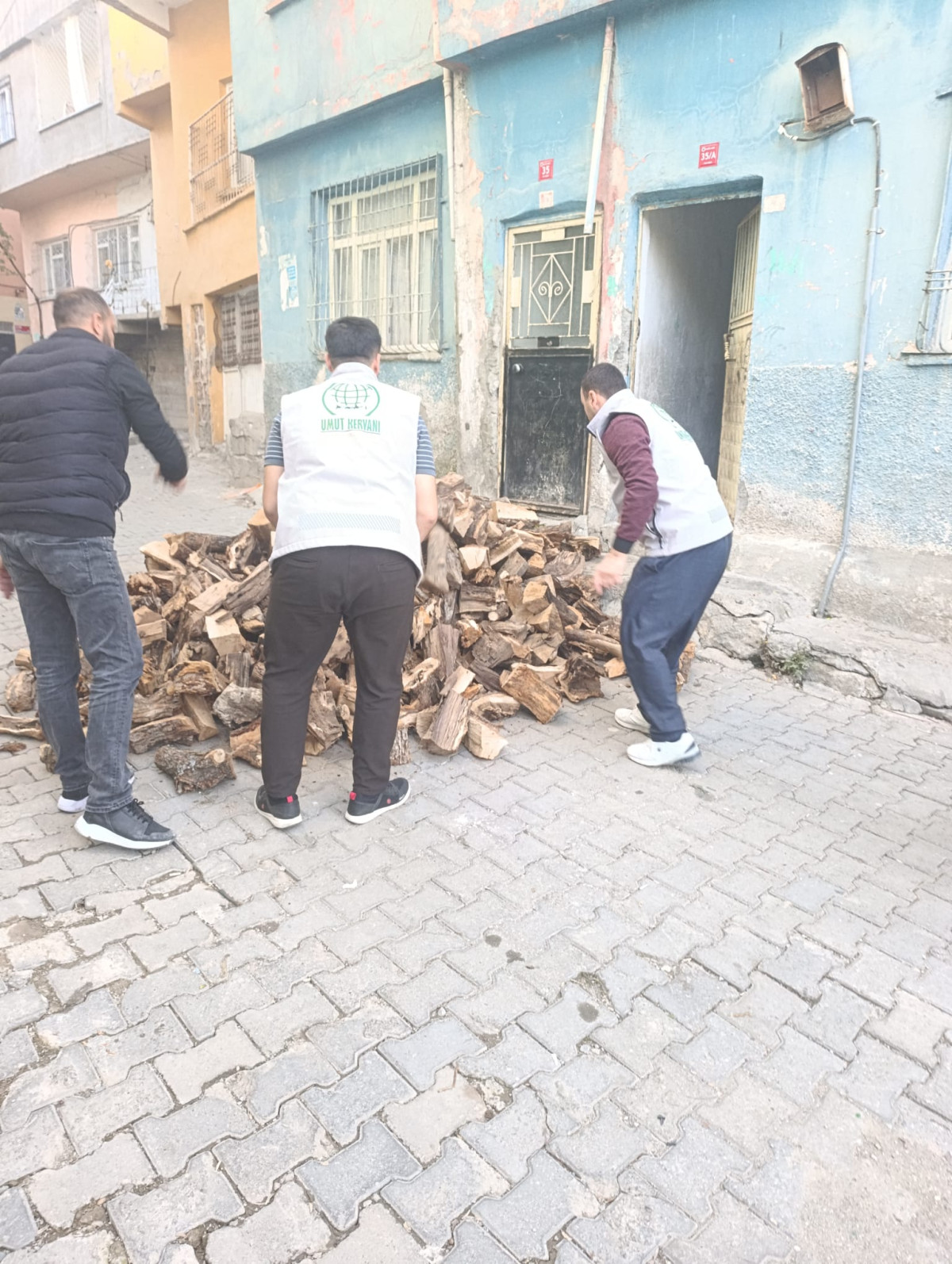Siirt Umut Kervanı  Kış Öncesi geleneğini sürdürüyor