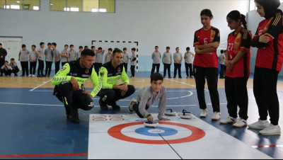 SİİRT’TE 23 NİSAN COŞKUSU! ÖĞRENCİLERE İLHAM VEREN “ROL MODEL BULUŞTU 